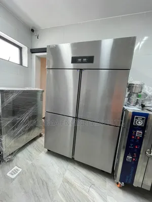 Commercial 4-Door Vertical Chiller/Freezer