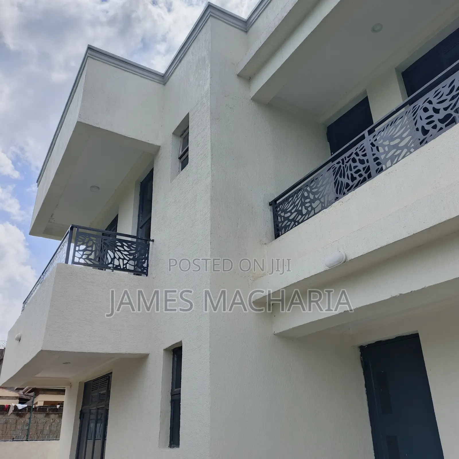 4bdrm Townhouse/Terrace in Membley Estate for sale