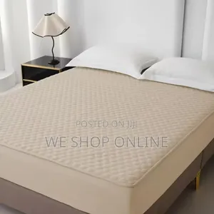 Breathable Fitted Mattress Protector, Queen Size and King Size