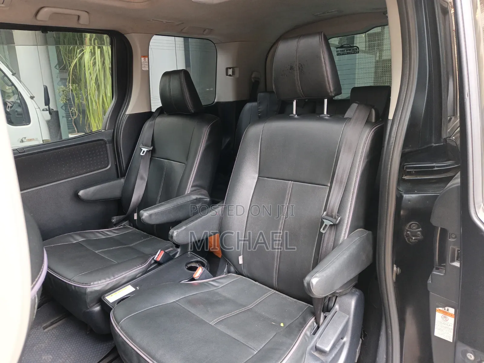 6 Seater Car Hire With Driver