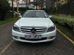 Mercedes-Benz C200 2011 White