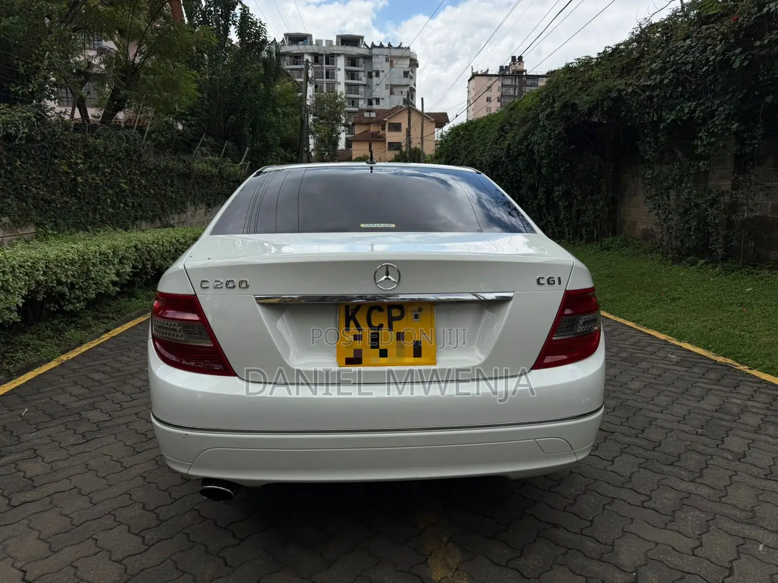 Mercedes-Benz C200 2011 White