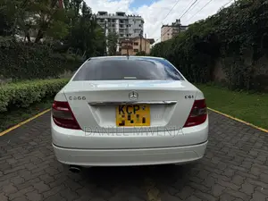 Mercedes-Benz C200 2011 White