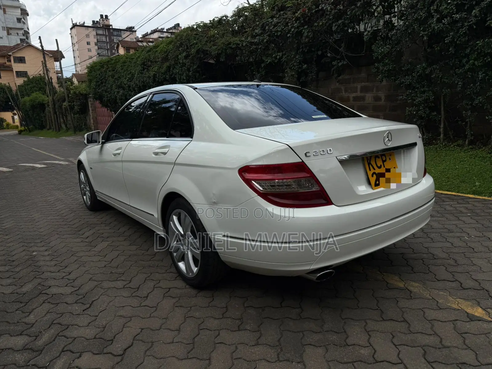 Mercedes-Benz C200 2011 White