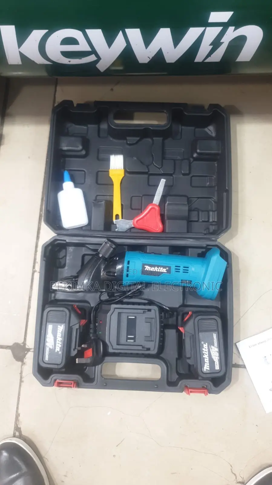 Makita Cordless Sheep Shears