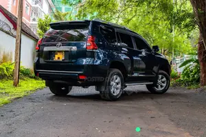 Toyota Land Cruiser 2017 Blue