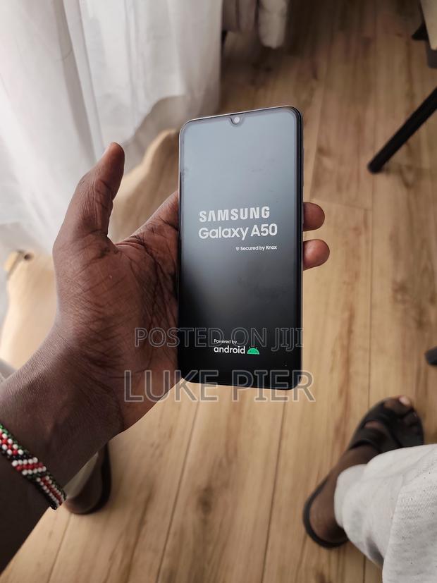 Samsung Galaxy A50 128 GB White