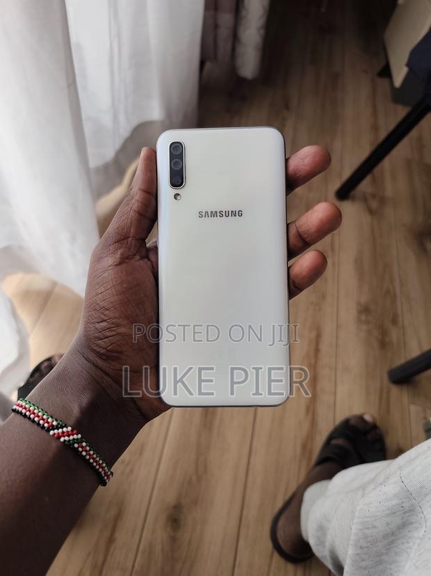 Samsung Galaxy A50 128 GB White - thumbnail 2