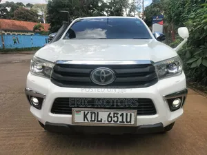 Toyota Hilux 2018 Off white