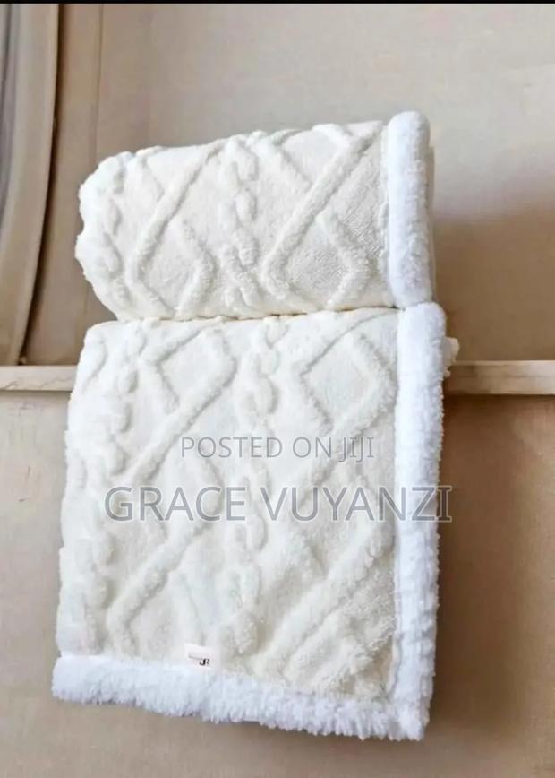 Fleece Blanket - thumbnail 2