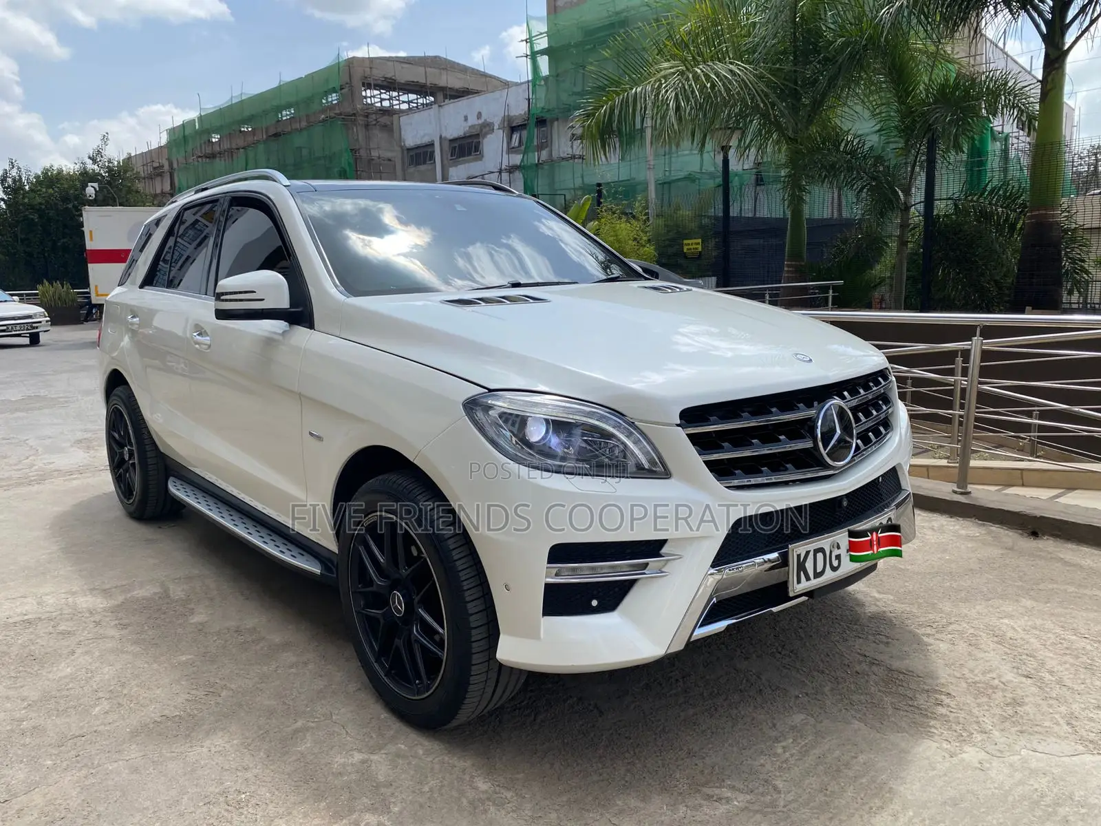 Mercedes-Benz M Class ML350 4MATIC 4dr SUV AWD (3.5L 6cyl 7A) 2015 White