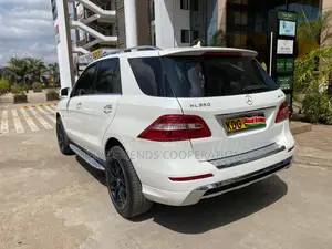 Mercedes-Benz M Class ML350 4MATIC 4dr SUV AWD (3.5L 6cyl 7A) 2015 White