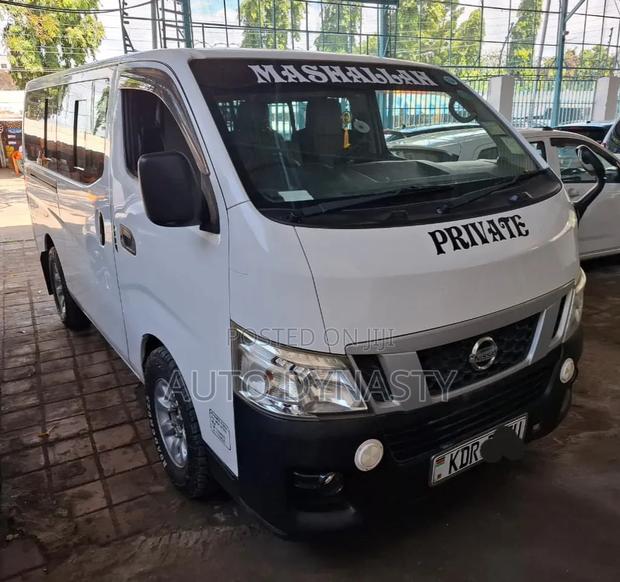 Nissan Caravan (Urvan) 2017 White