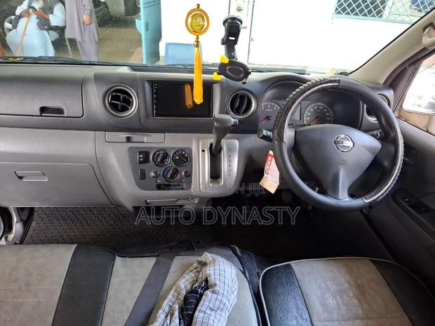Nissan Caravan (Urvan) 2017 White - thumbnail 2