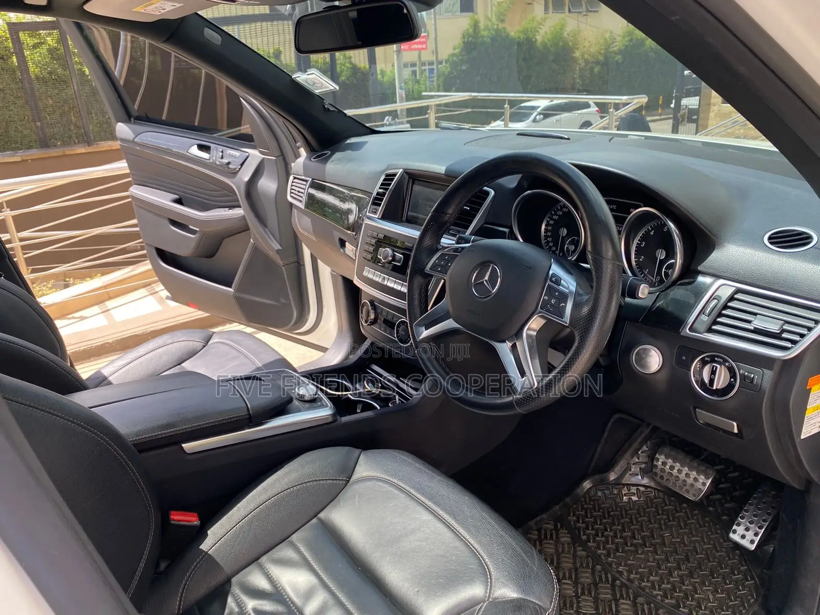 Mercedes-Benz M Class ML350 4MATIC 4dr SUV AWD (3.5L 6cyl 7A) 2015 White