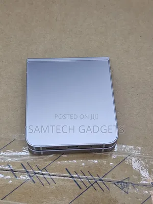 Samsung Galaxy Z Flip6 256 GB Gray