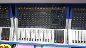 Peavy Pro 12 Channels Powered Sound Mixer Kv-120