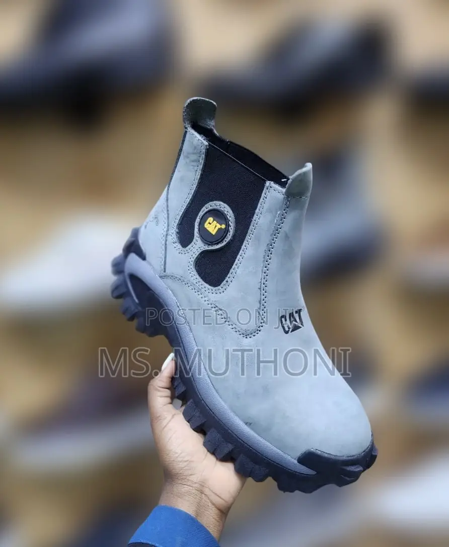 Outdoor / Hiking Laceless Men’S Boots ( Caterpillar)