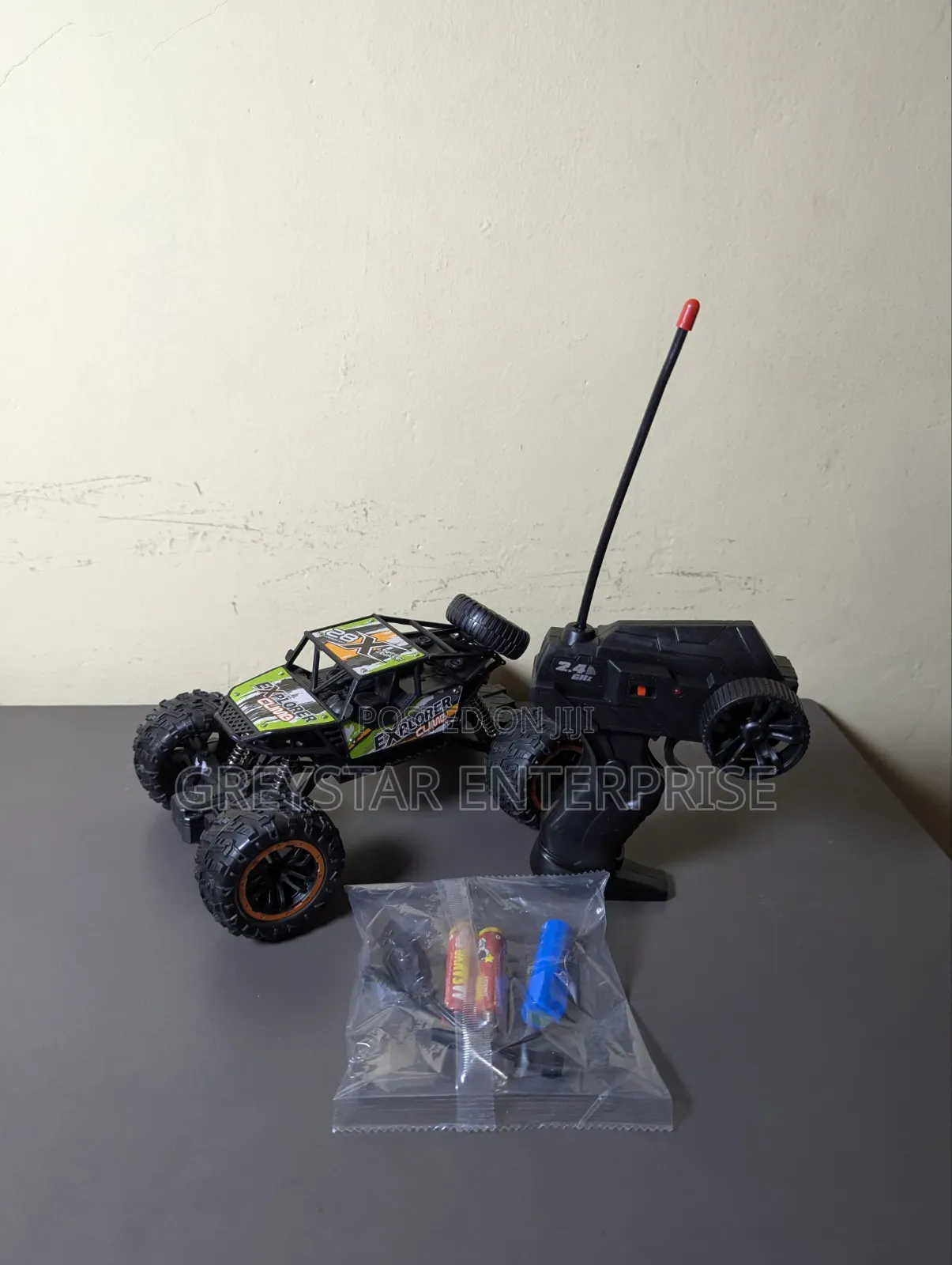 Remote Control Truck Vehicle Toys Crawler Climbing Off-Road Rc Car Toy
