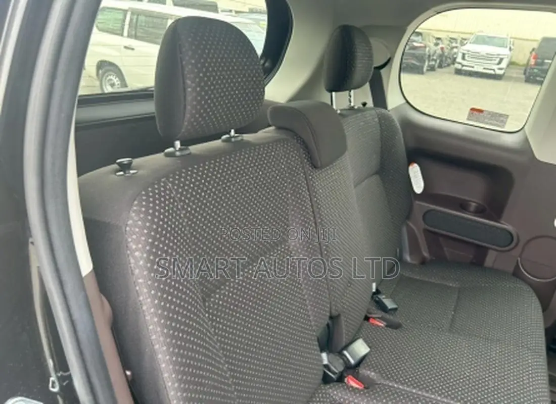 Toyota Spade 2019 Black