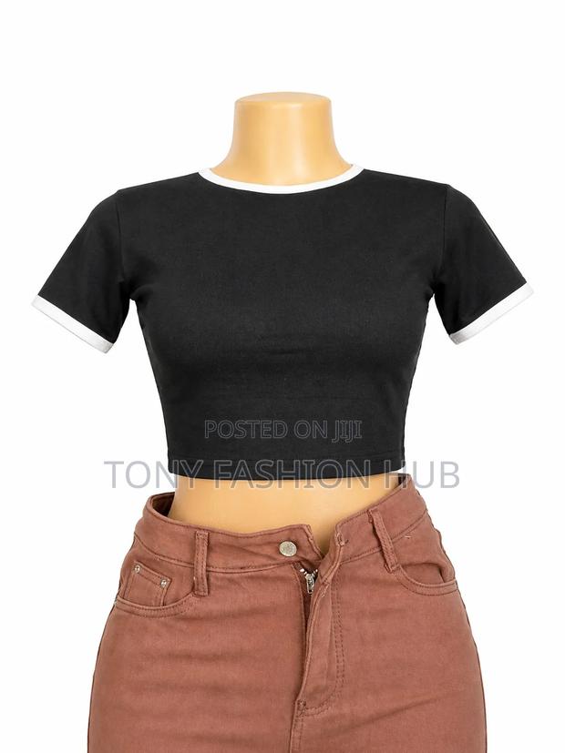 Cotton and Stretchy Fancy Crop Top Easy to Pair With High Wasted Jeans