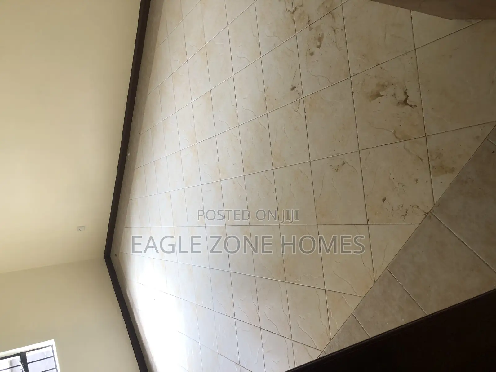 3bdrm Apartment in Rhapta Roas, Raphta Road Area for rent