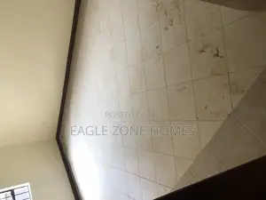3bdrm Apartment in Rhapta Roas, Raphta Road Area for rent