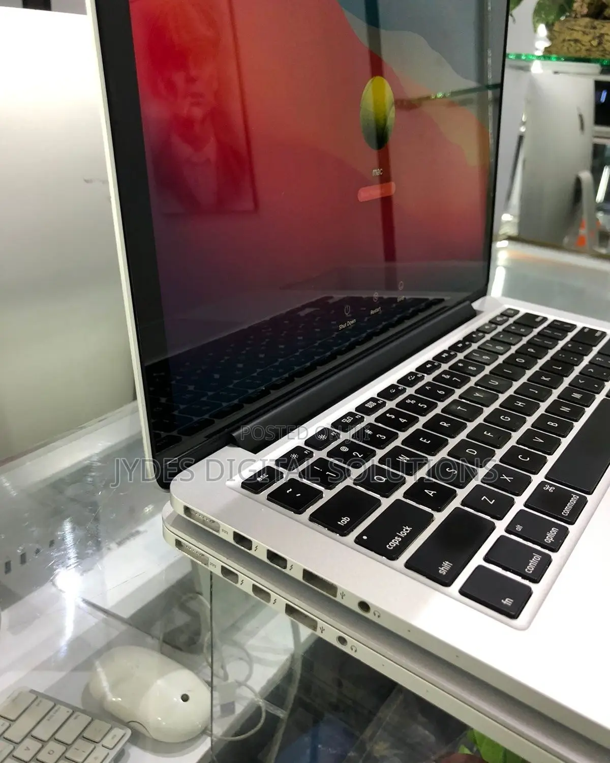 Laptop Apple MacBook Pro 2015 16GB Intel Core i5 SSD 512GB