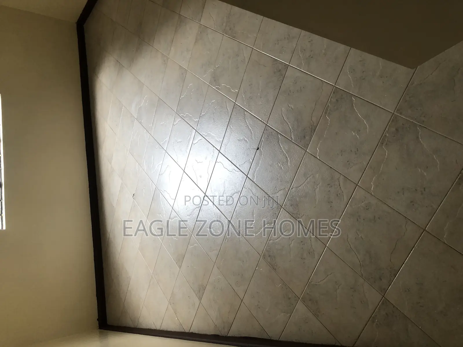 3bdrm Apartment in Rhapta Roas, Raphta Road Area for rent
