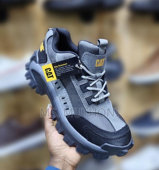 Lace Up Low Cut Caterpillar Intruder Sneakers Size 39-45