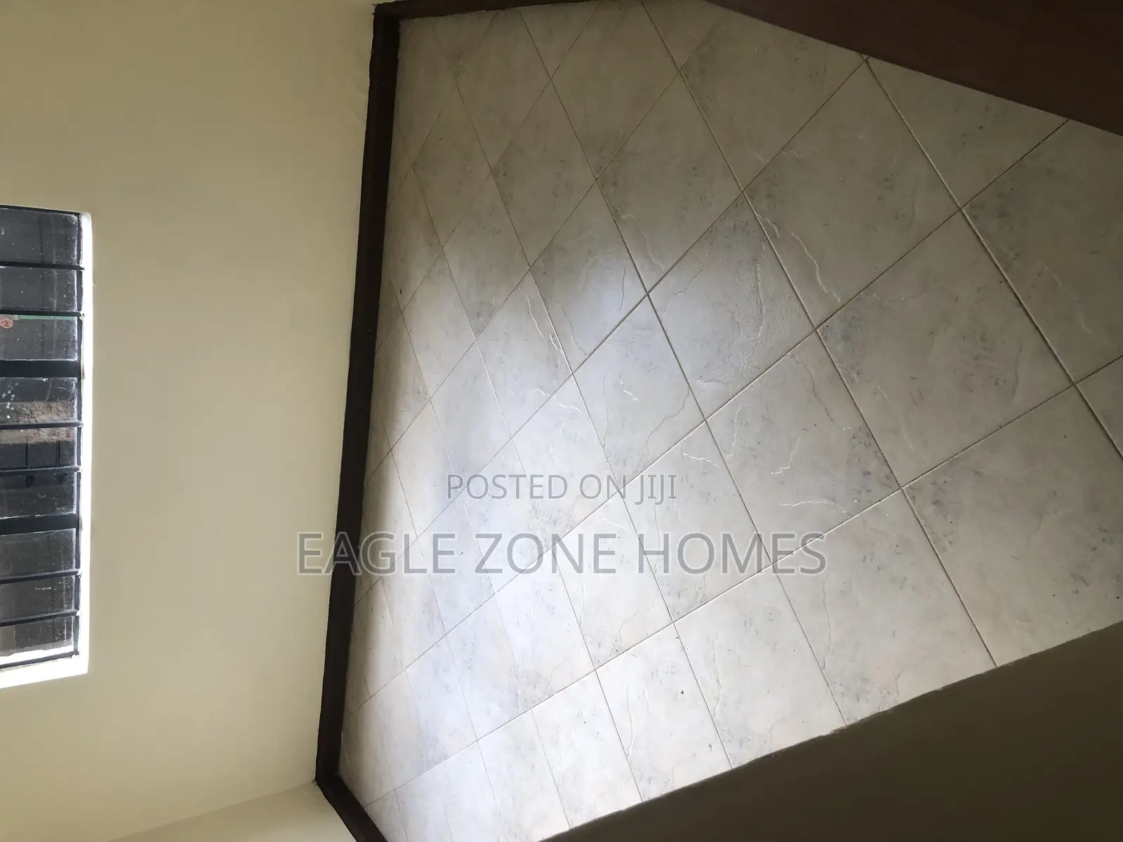 3bdrm Apartment in Rhapta Roas, Raphta Road Area for rent