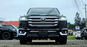Toyota Land Cruiser 2023 Black