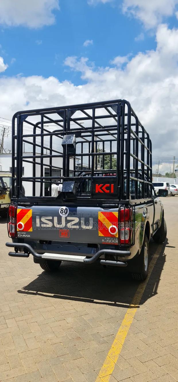 New Isuzu D-MAX 2026 Gray - thumbnail 2