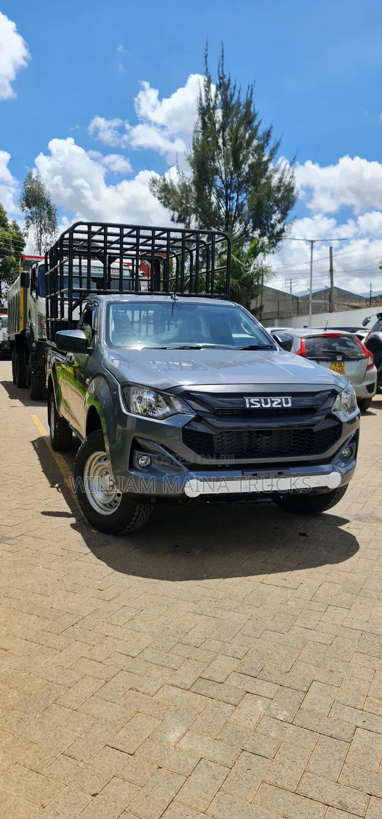 New Isuzu D-MAX 2026 Gray