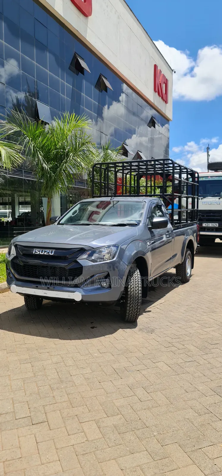 New Isuzu D-MAX 2026 Gray