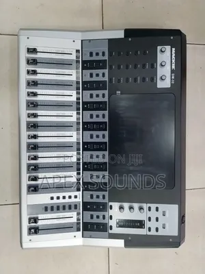 Mackie Dm-32 Digital Plain Mixer