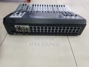 Mackie Dm-32 Digital Plain Mixer