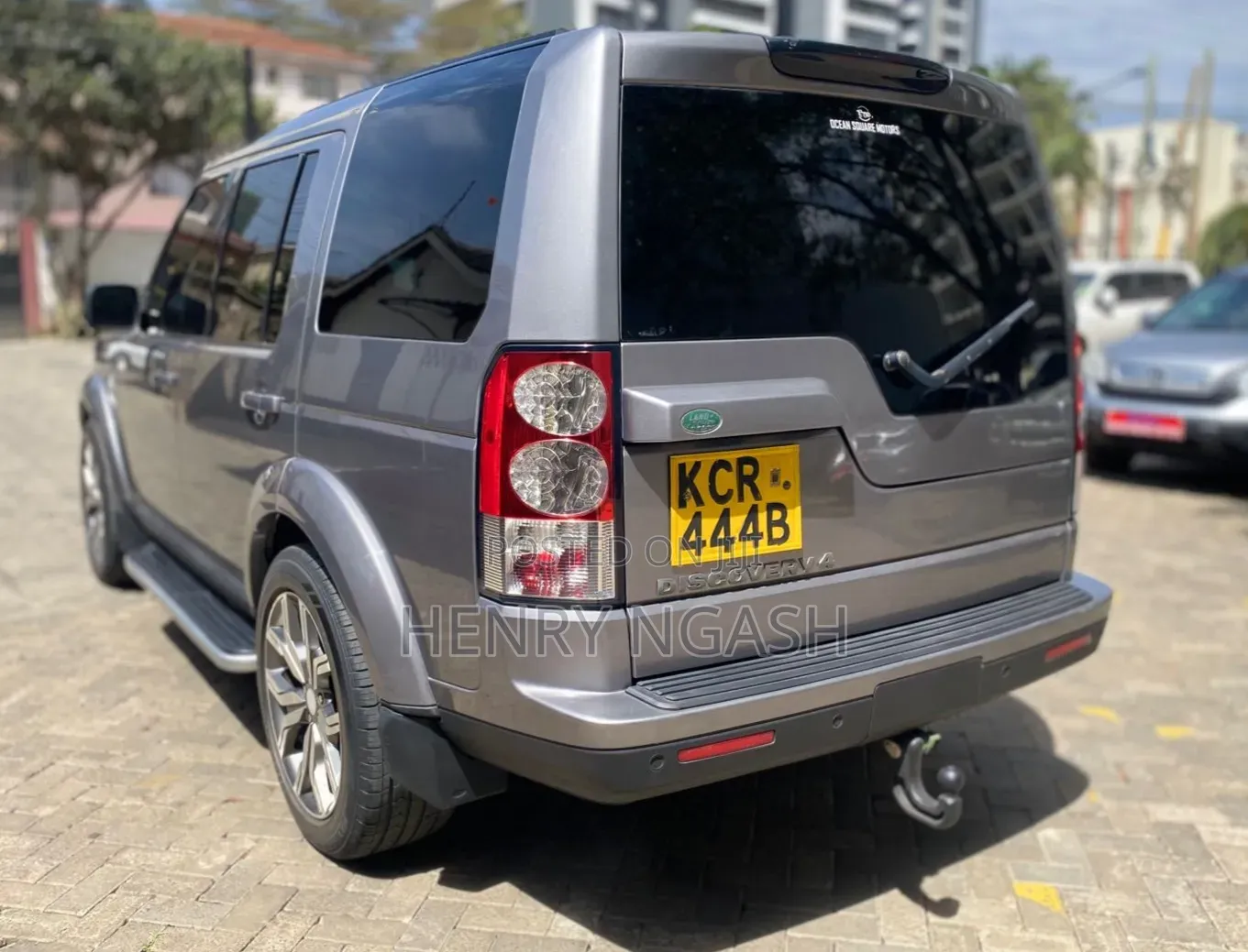 Land Rover Discovery 2011 Gray