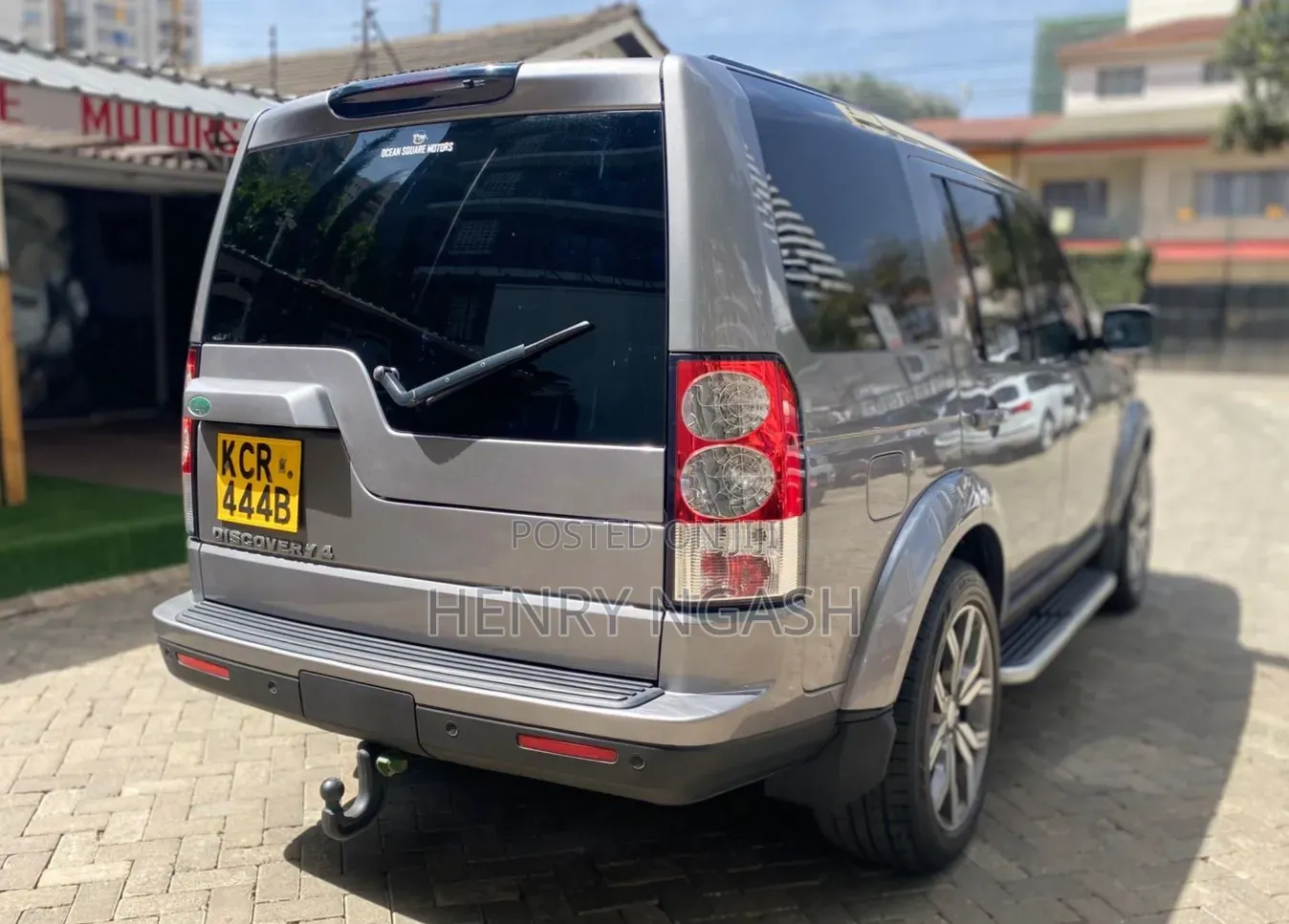 Land Rover Discovery 2011 Gray
