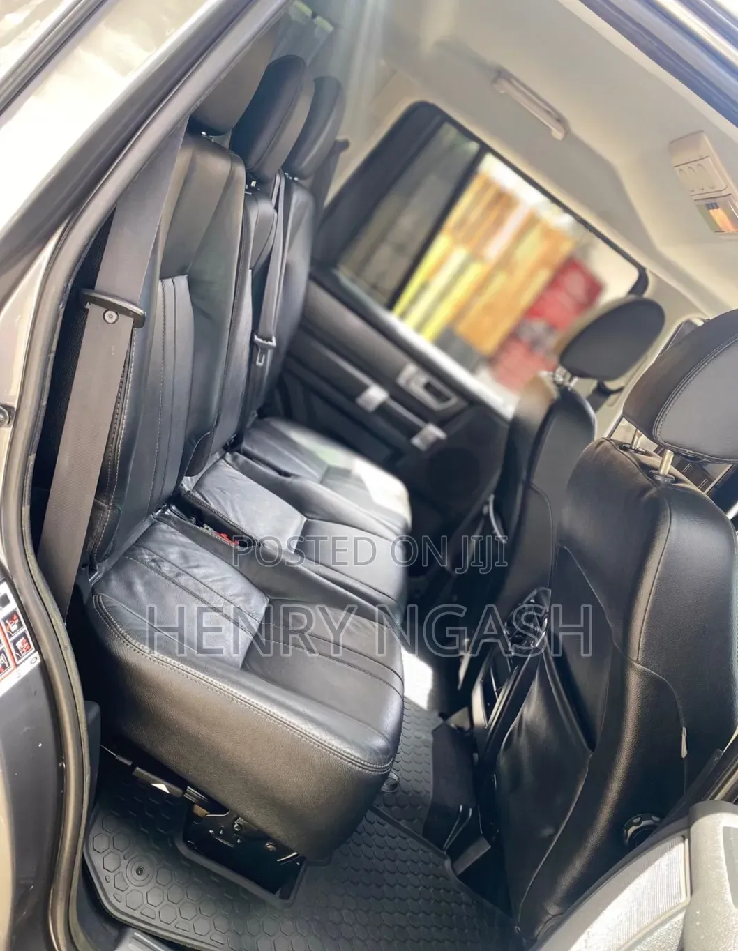 Land Rover Discovery 2011 Gray