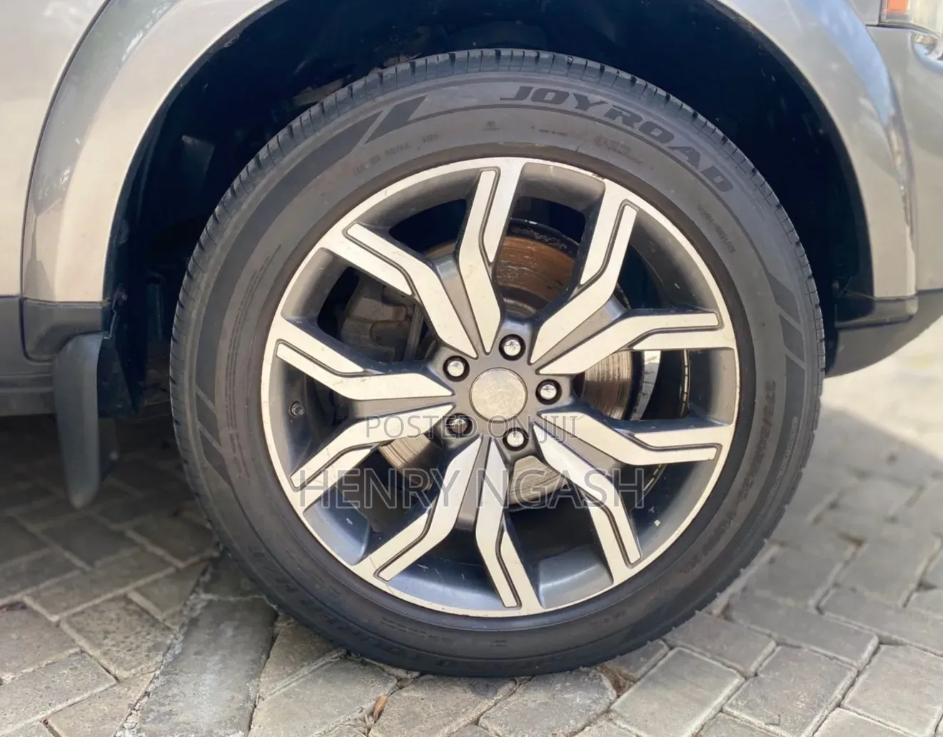 Land Rover Discovery 2011 Gray