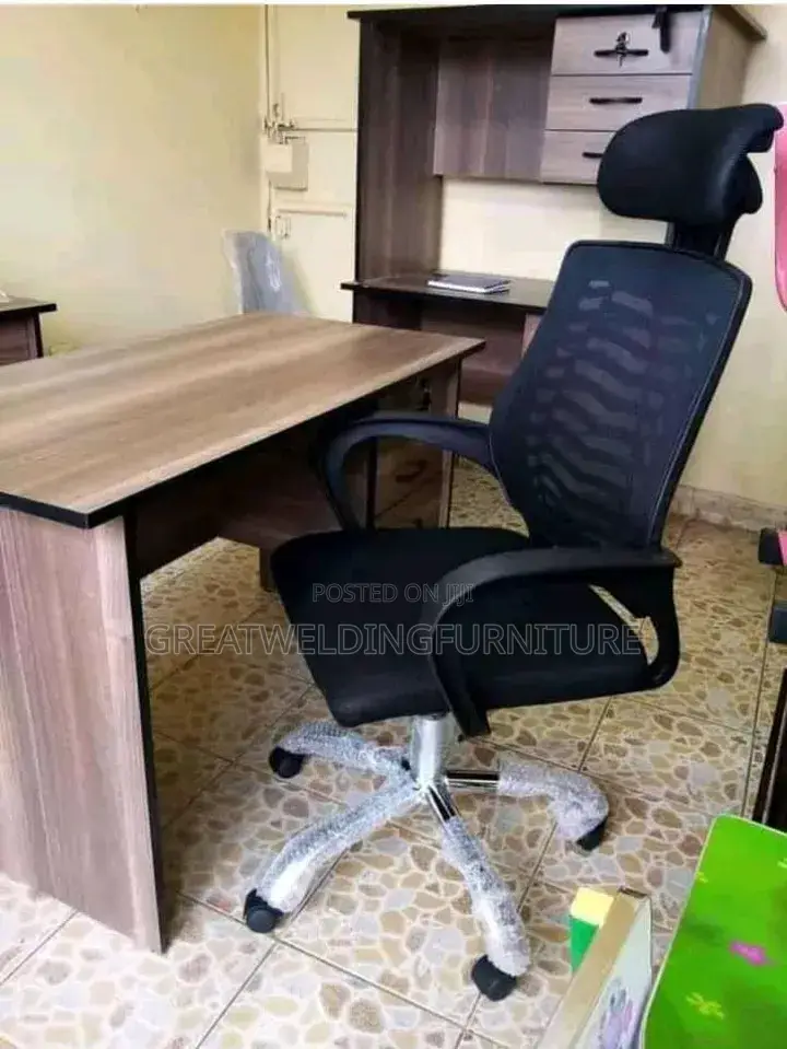Vintage Office Headrest Chair With Desk