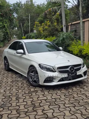 Mercedes-Benz C200 2020 White