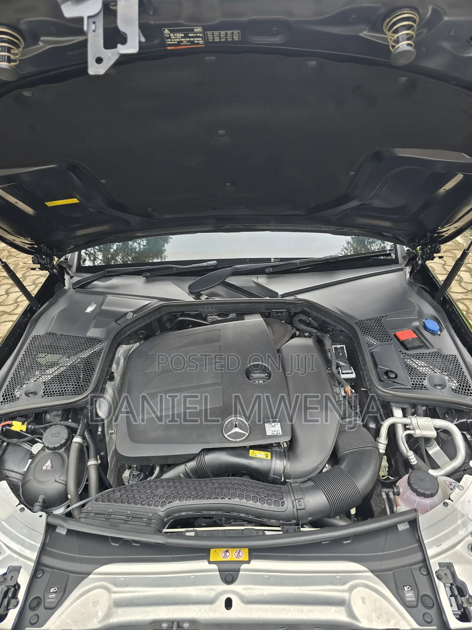 Mercedes-Benz C200 2020 Black