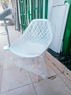 White Eames Mesh Chair