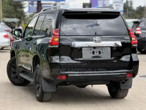 Toyota Land Cruiser Prado 2.8 2019 Black