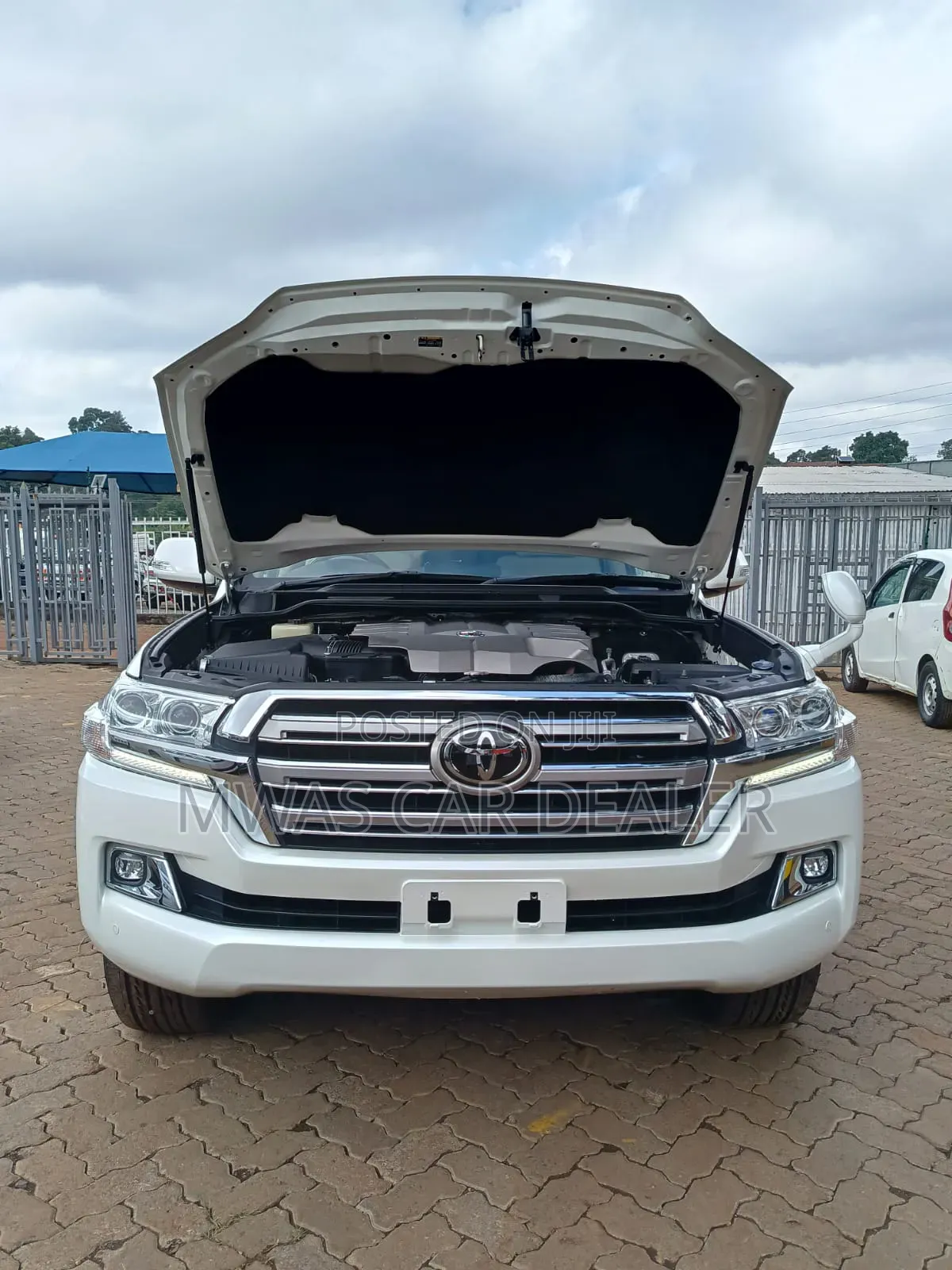 Toyota Land Cruiser 2020 White