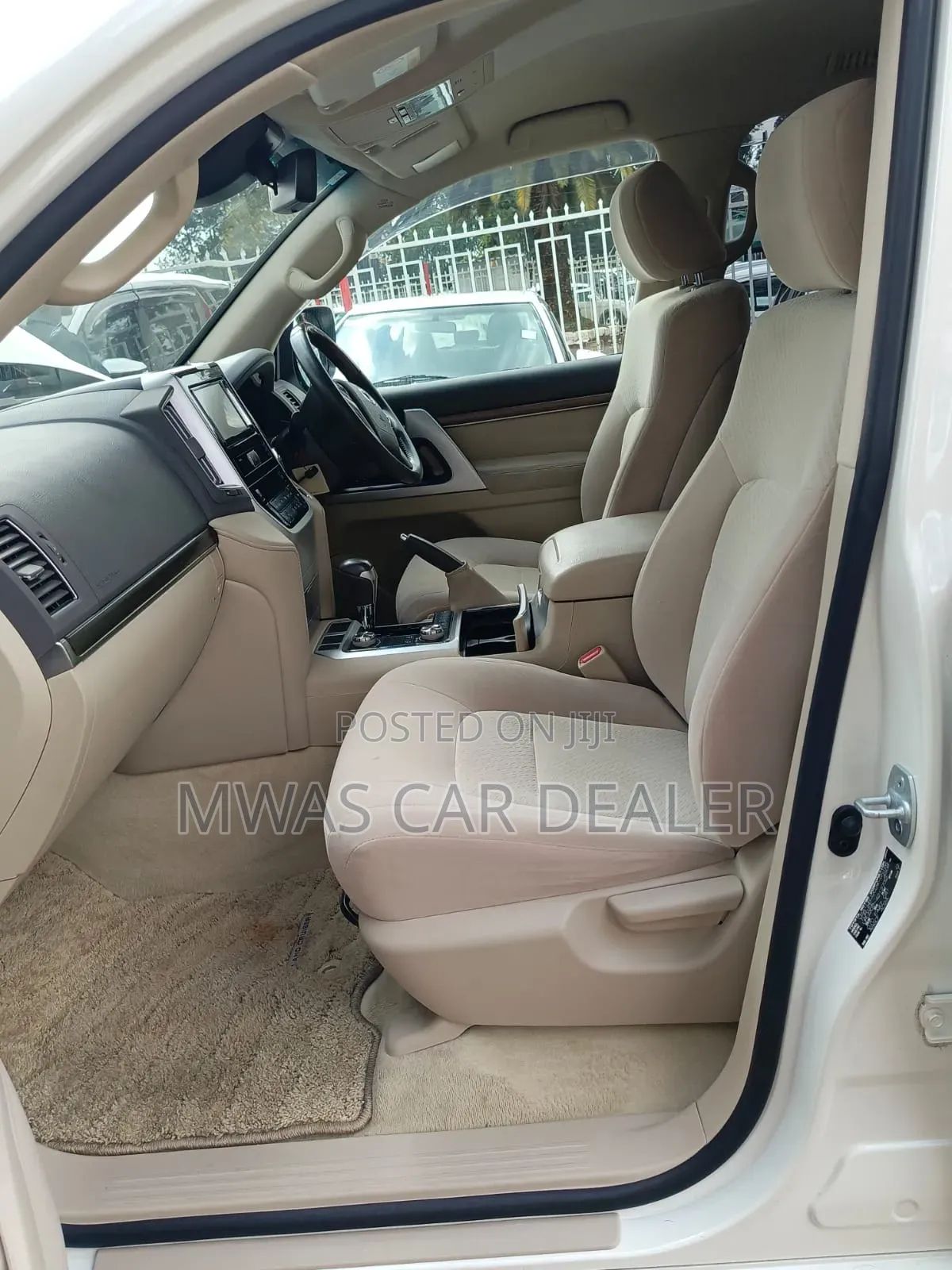 Toyota Land Cruiser 2020 White