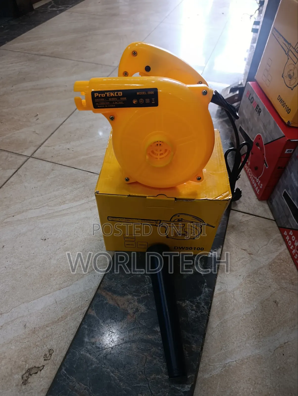 1500 Watts Affordable Dust Blower/1500 Watts Electric Blower