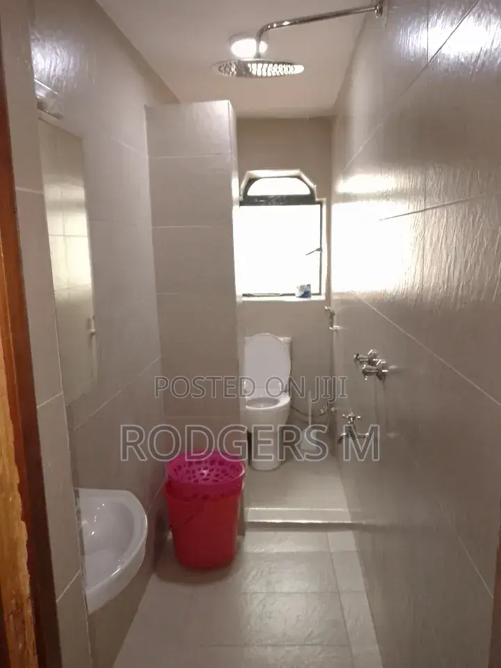 Furnished Studio Apartment in Valley Arcade for rent